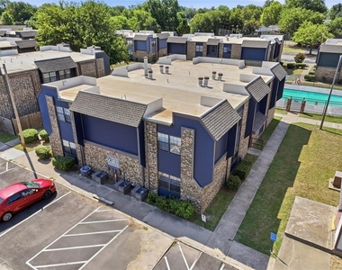 401 12th Street - Photo Thumbnail 4