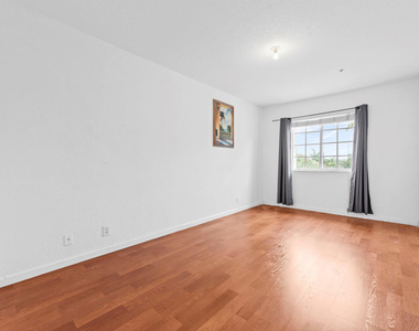 1425 Nw 36th Way - Photo Thumbnail 9