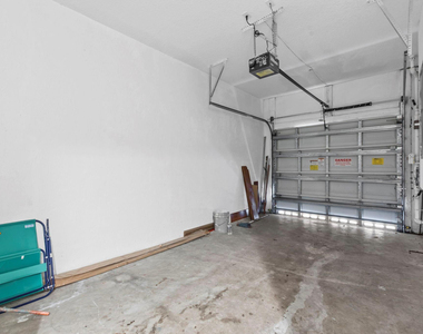 1425 Nw 36th Way - Photo Thumbnail 13
