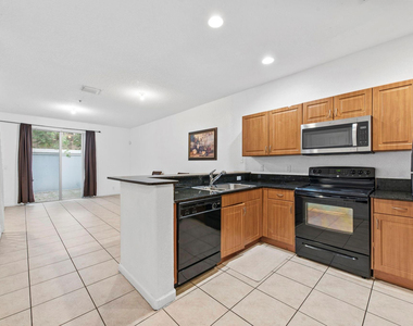 1425 Nw 36th Way - Photo Thumbnail 1