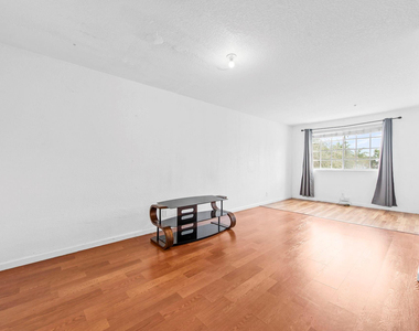 1425 Nw 36th Way - Photo Thumbnail 5