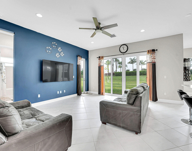 5530 Macoon Way - Photo Thumbnail 4