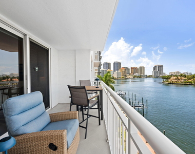 511 Bayshore Drive - Photo Thumbnail 15
