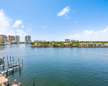 511 Bayshore Drive - Photo Thumbnail 14