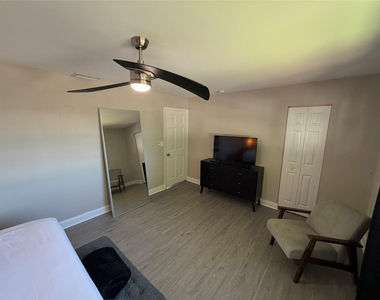 608 Ne 29th Drive - Photo Thumbnail 23