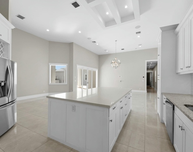 15503 Temple Boulevard - Photo Thumbnail 17