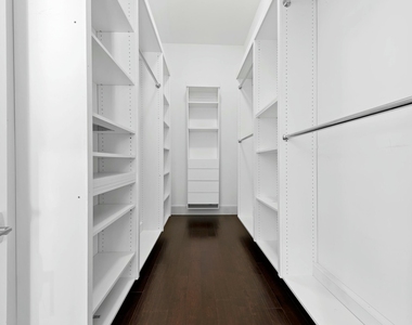15503 Temple Boulevard - Photo Thumbnail 43