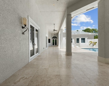 15503 Temple Boulevard - Photo Thumbnail 5