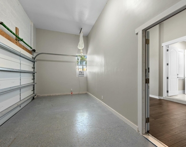 15503 Temple Boulevard - Photo Thumbnail 40