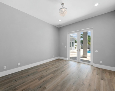 15503 Temple Boulevard - Photo Thumbnail 31