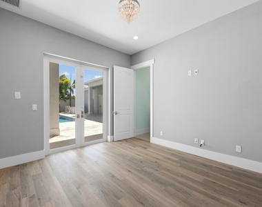 15503 Temple Boulevard - Photo Thumbnail 32