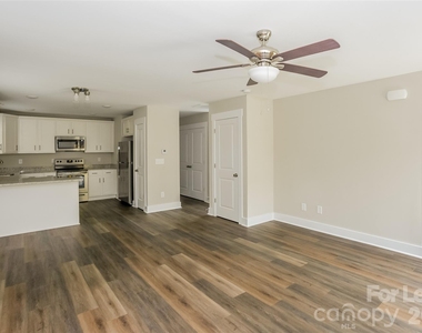 117 Fort Worth Avenue - Photo Thumbnail 4