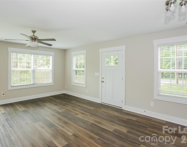 117 Fort Worth Avenue - Photo Thumbnail 5