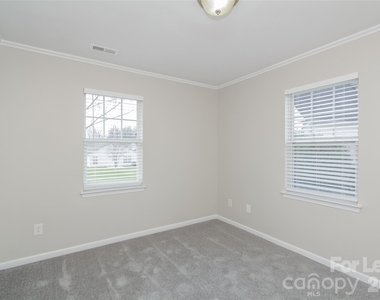 2117 Sebastiani Drive - Photo Thumbnail 10