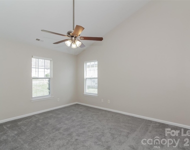 2117 Sebastiani Drive - Photo Thumbnail 8