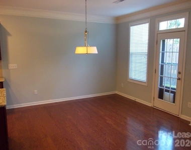 9525 Burford Lane Nw - Photo Thumbnail 5