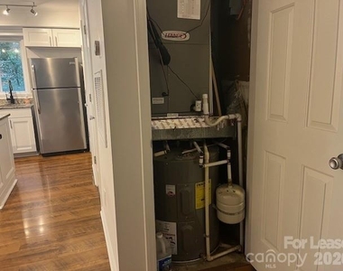 433 W 8th Street - Photo Thumbnail 17