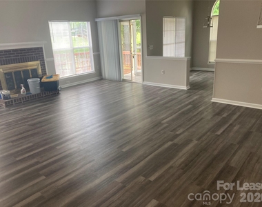 3506 Briarthorne Drive - Photo Thumbnail 1