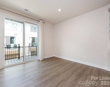 413 Spearfield Lane - Photo Thumbnail 12