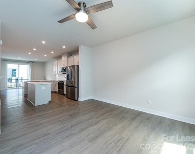 413 Spearfield Lane - Photo Thumbnail 20