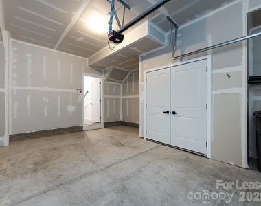413 Spearfield Lane - Photo Thumbnail 39