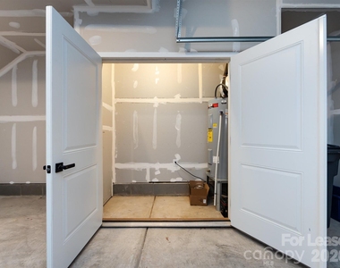 413 Spearfield Lane - Photo Thumbnail 40