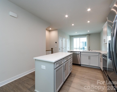 413 Spearfield Lane - Photo Thumbnail 17