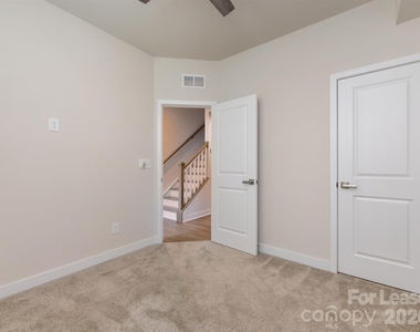 413 Spearfield Lane - Photo Thumbnail 5