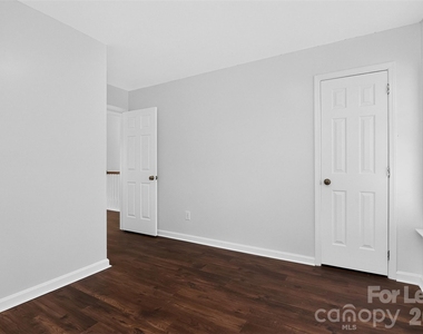 11300 Valerian Court - Photo Thumbnail 17