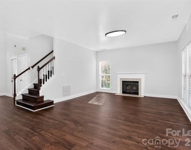 11300 Valerian Court - Photo Thumbnail 7