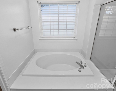 11300 Valerian Court - Photo Thumbnail 24