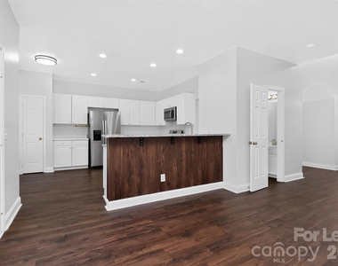 11300 Valerian Court - Photo Thumbnail 10
