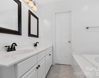 11300 Valerian Court - Photo Thumbnail 23