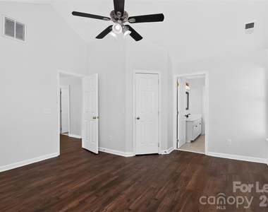 11300 Valerian Court - Photo Thumbnail 21