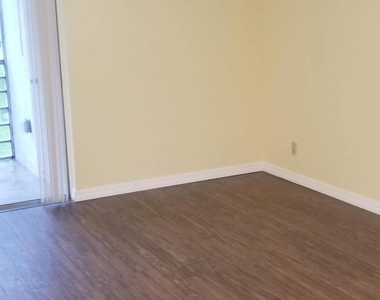 2000 Springdale Boulevard - Photo Thumbnail 2