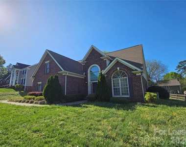 151 Woodfern Place - Photo Thumbnail 2