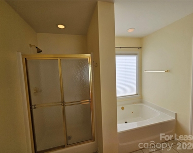 151 Woodfern Place - Photo Thumbnail 17