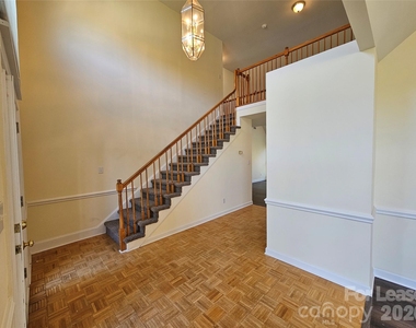 151 Woodfern Place - Photo Thumbnail 9