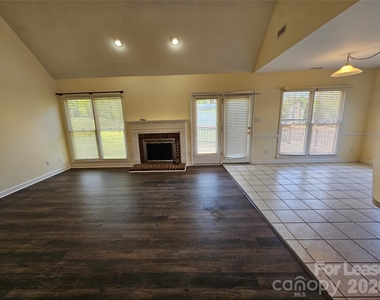 151 Woodfern Place - Photo Thumbnail 8