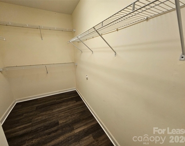 151 Woodfern Place - Photo Thumbnail 19