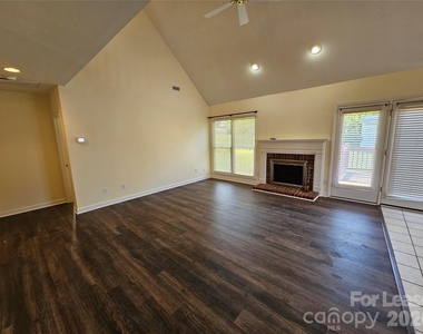 151 Woodfern Place - Photo Thumbnail 4