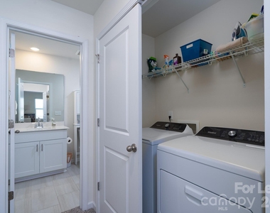 321 Fairchild Way - Photo Thumbnail 3