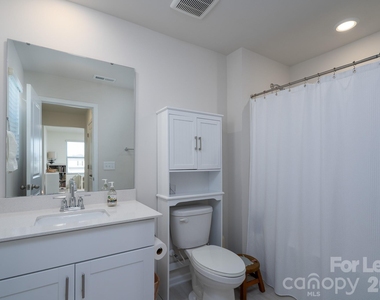 321 Fairchild Way - Photo Thumbnail 6