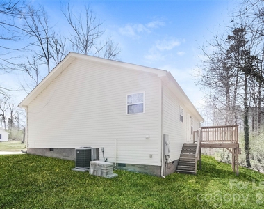 1100 Marietta Street - Photo Thumbnail 14