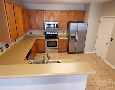 1619 Doverhill Place Place - Photo Thumbnail 3