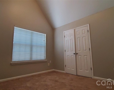 1619 Doverhill Place Place - Photo Thumbnail 9