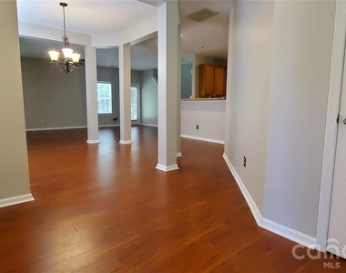 1619 Doverhill Place Place - Photo Thumbnail 1