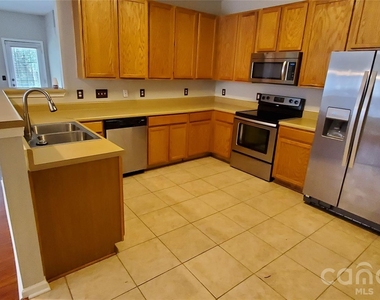 1619 Doverhill Place Place - Photo Thumbnail 5