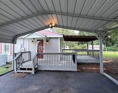 1547 N Piedmont Avenue - Photo Thumbnail 2