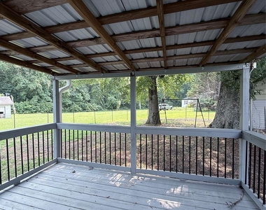 1547 N Piedmont Avenue - Photo Thumbnail 18